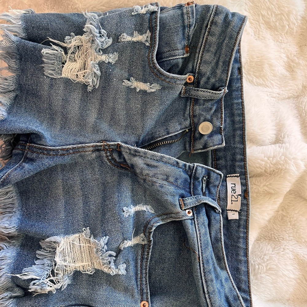 Rue21 Women's Light Blue Distressed Denim Shorts